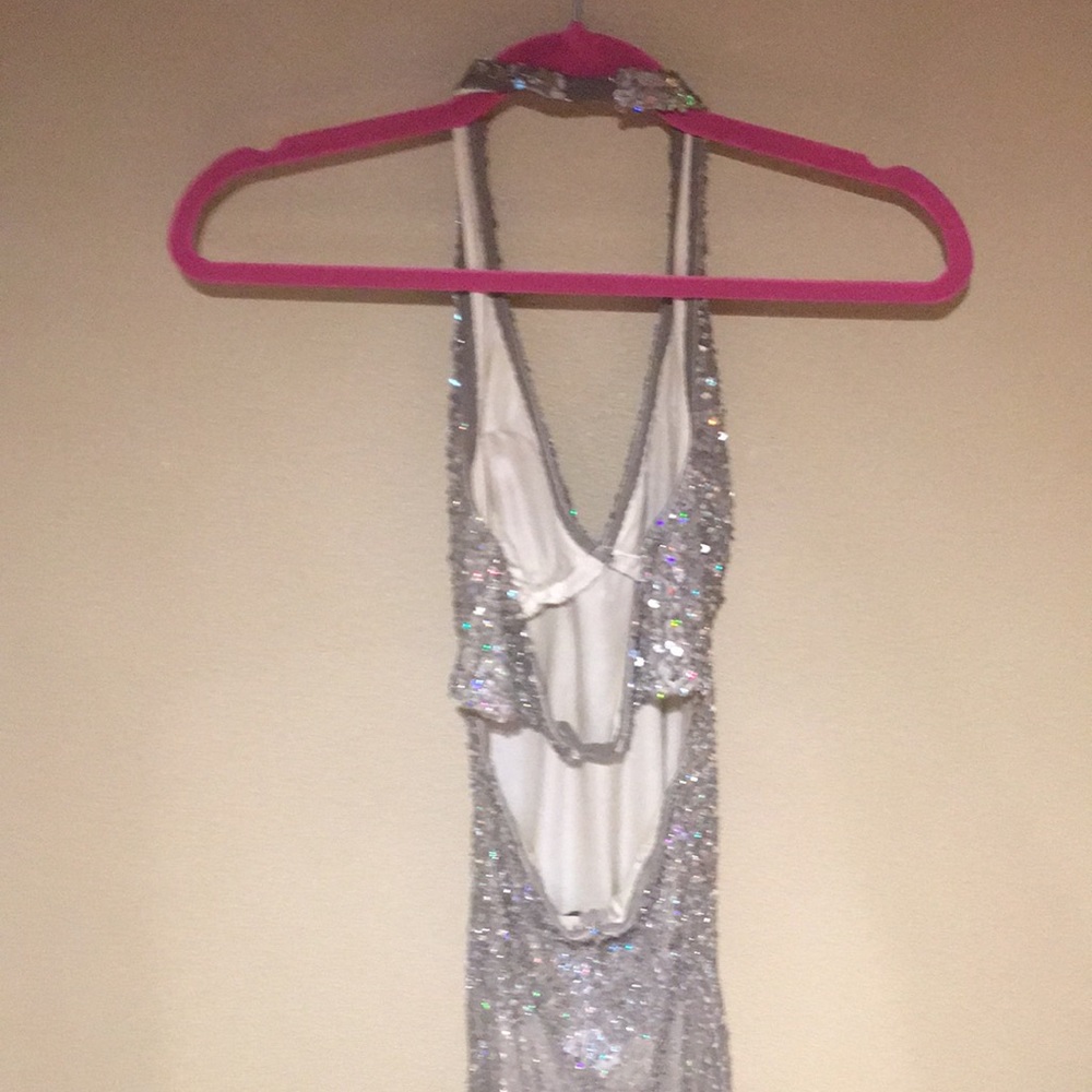 Formal Dress - Picture 5 of 6